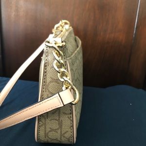 Calvin Klein small signature shoulder bag